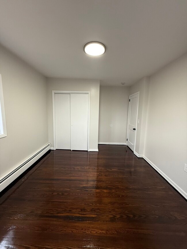 Building Photo - 255 N 1st Ave