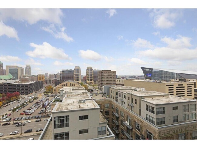 Building Photo - 740 Portland Ave
