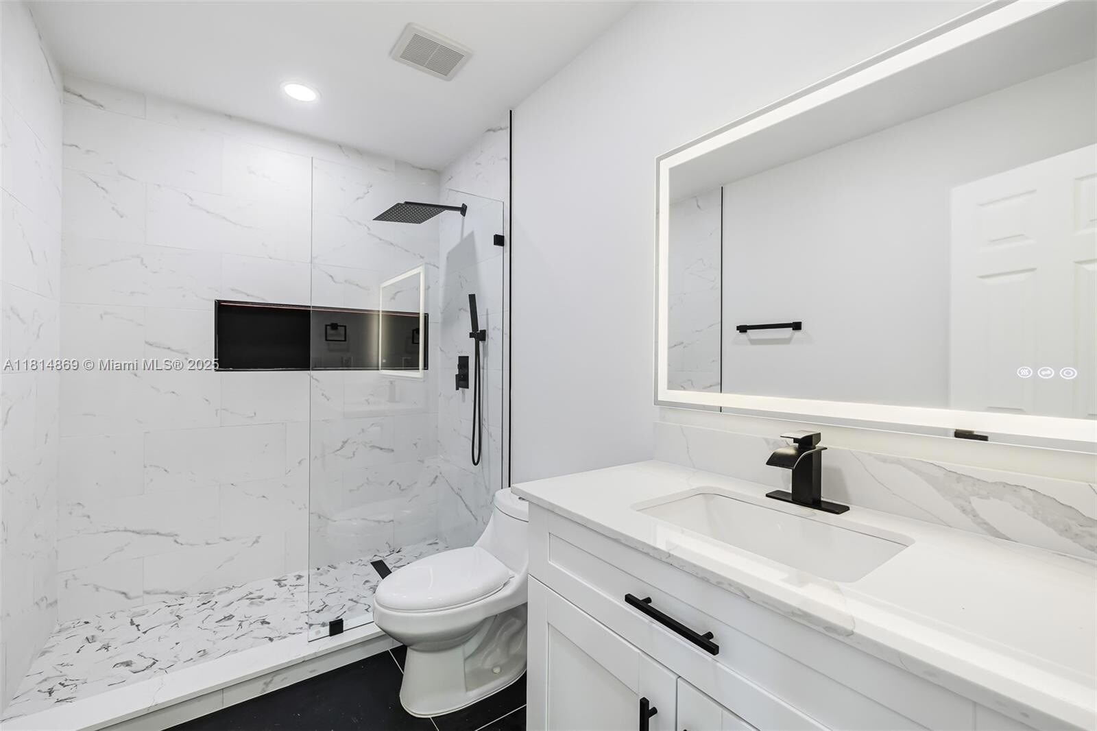 Building Photo - 3105 SW 16th St