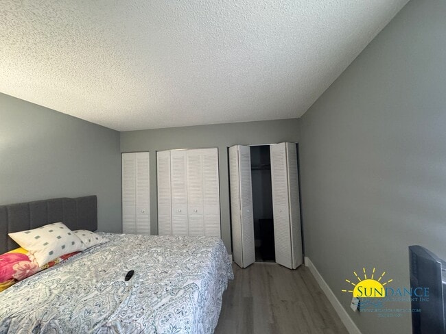 Building Photo - Waterfront 2 Bedroom Condo in Fountainhead!