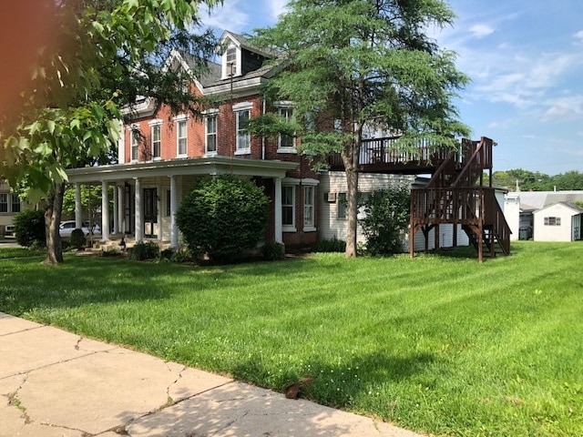 Right side of house - 501 Gay St