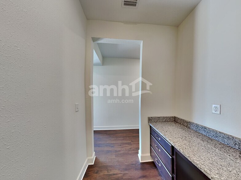 Building Photo - 11494 Fox Hollow Ct