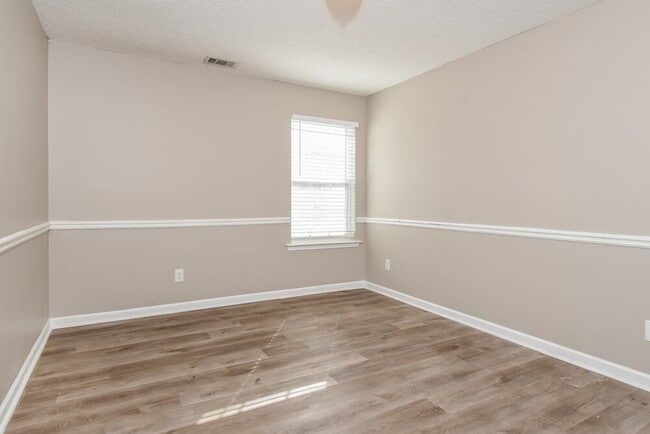 Building Photo - 3033 Sable Run Rd