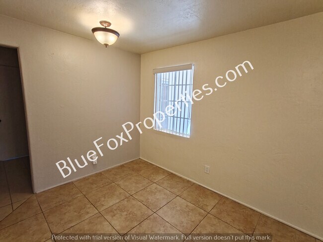 Building Photo - 907 E Weymouth St