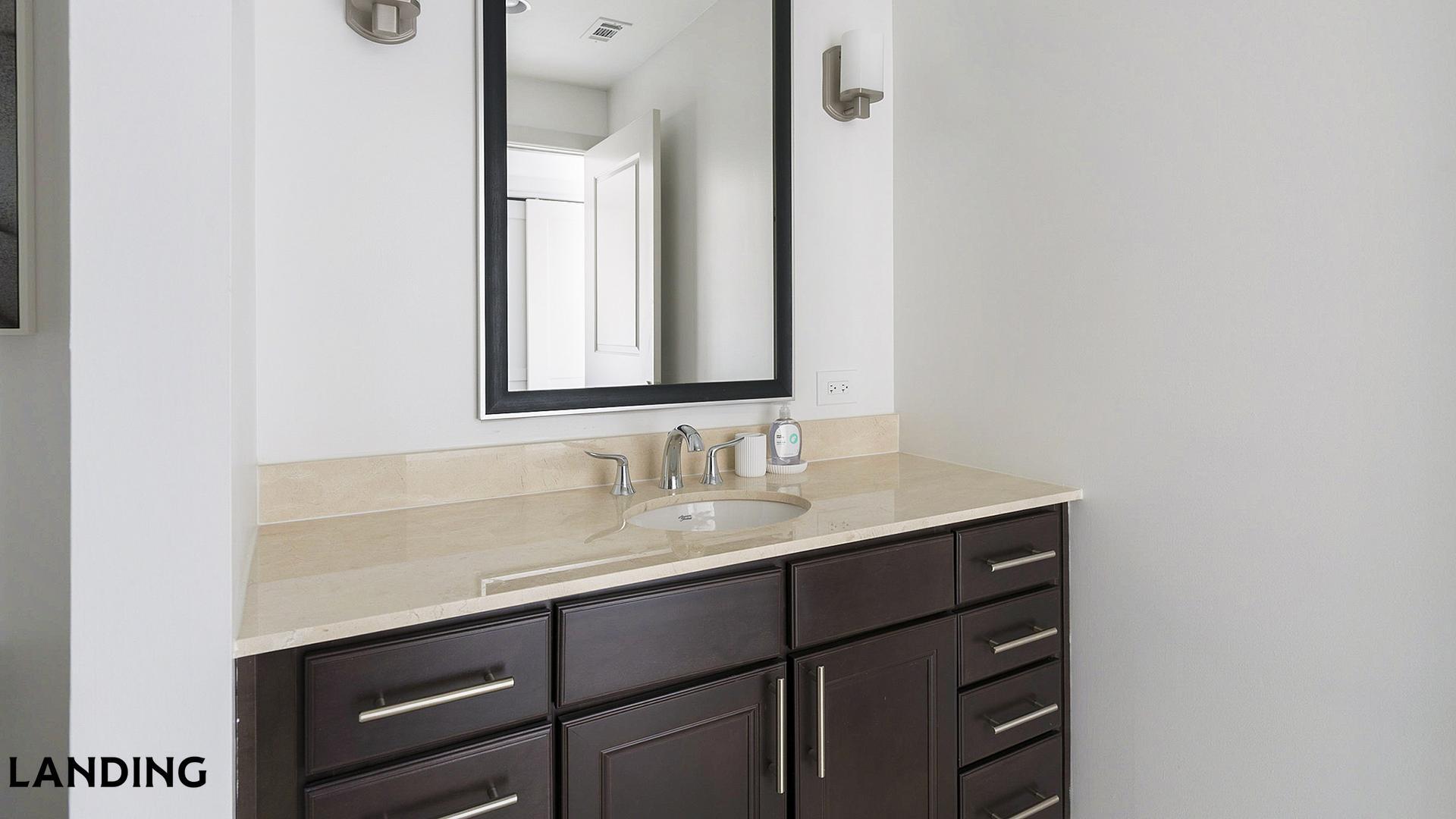 Building Photo - 777 Preston St