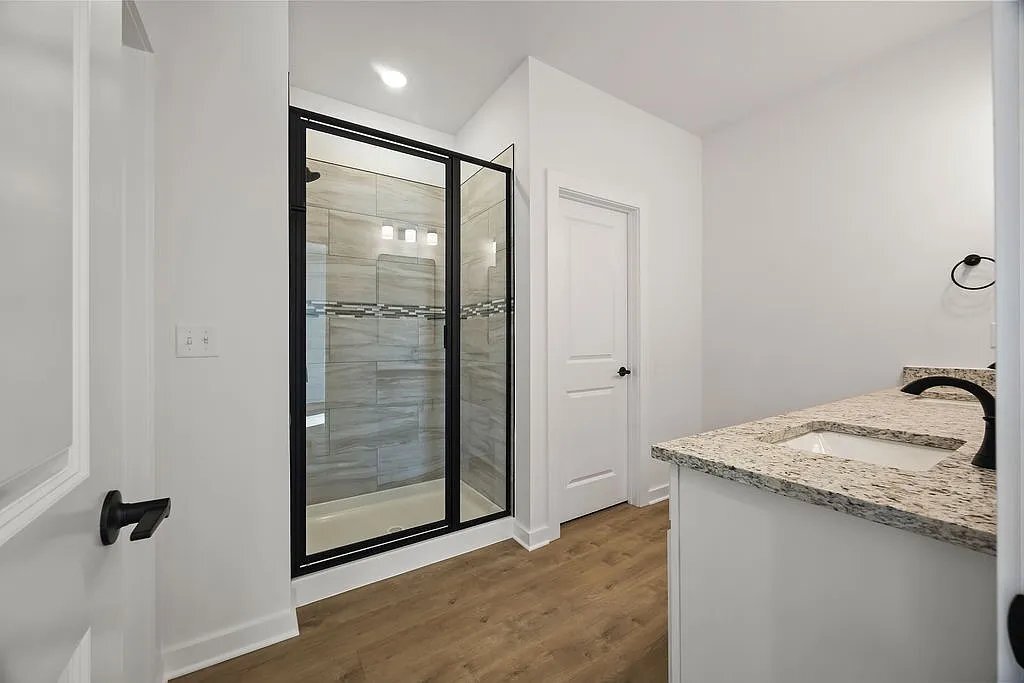 Building Photo - 1 Whitmore Ln
