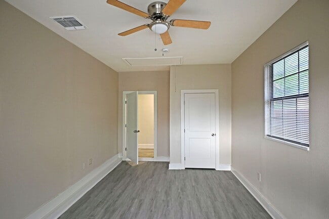 Building Photo - 772 Vista Pkwy