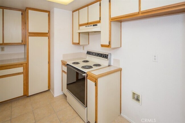 Building Photo - 29 Blue Oak