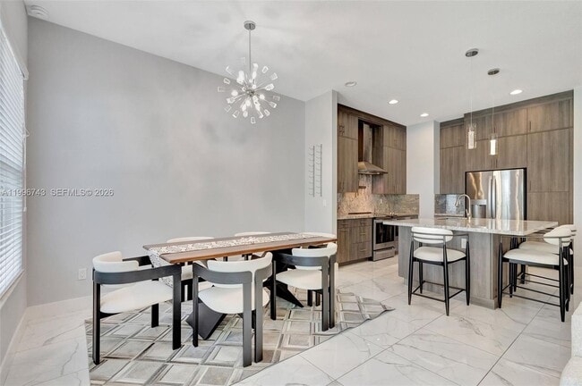 Building Photo - 4921 Pointe Midtown Way