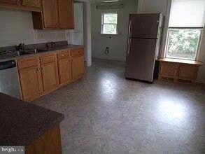 Building Photo - 1740 Arnold Ave