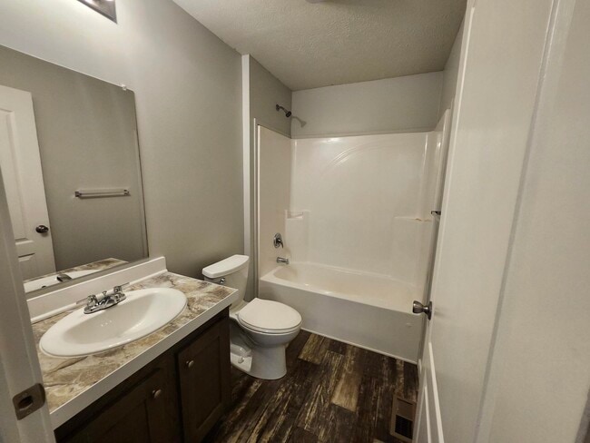 Building Photo - 46 Parakeet Hill Dr