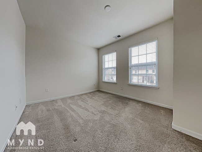Building Photo - 2307 Crosscut Dr