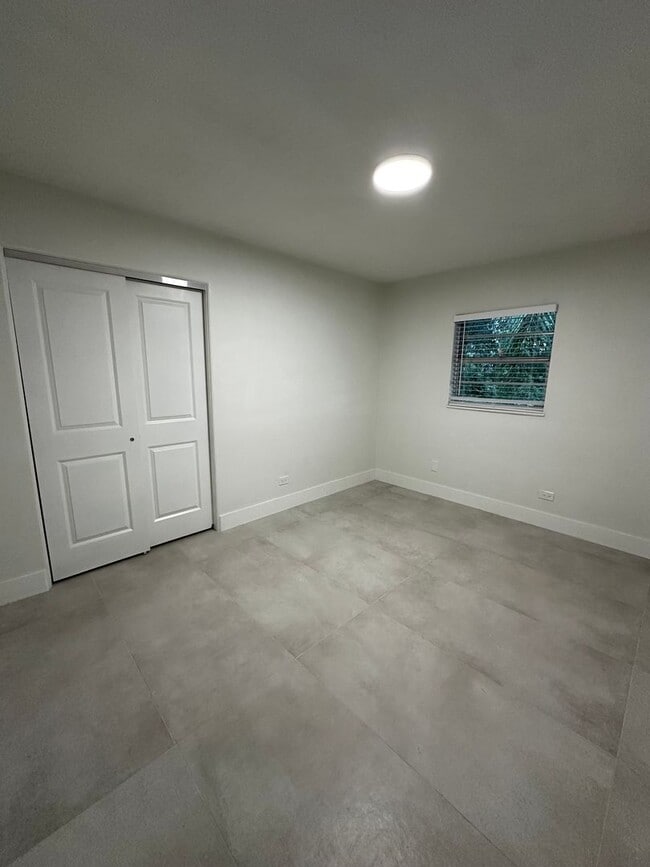 Building Photo - 3 Bedroom , 2 Bath in Orlando!