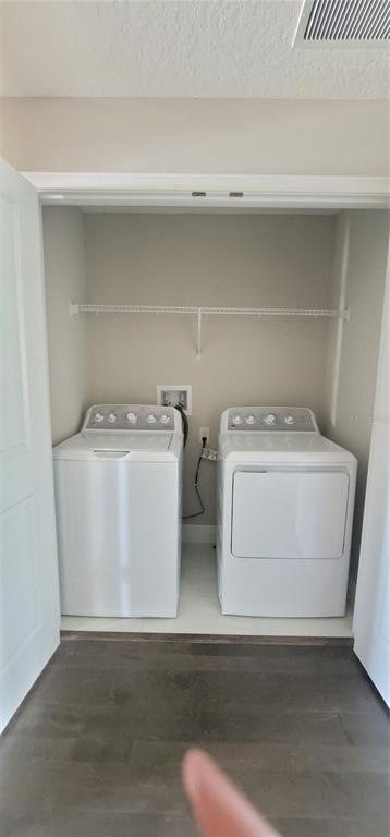 Building Photo - 5351 Bridge St