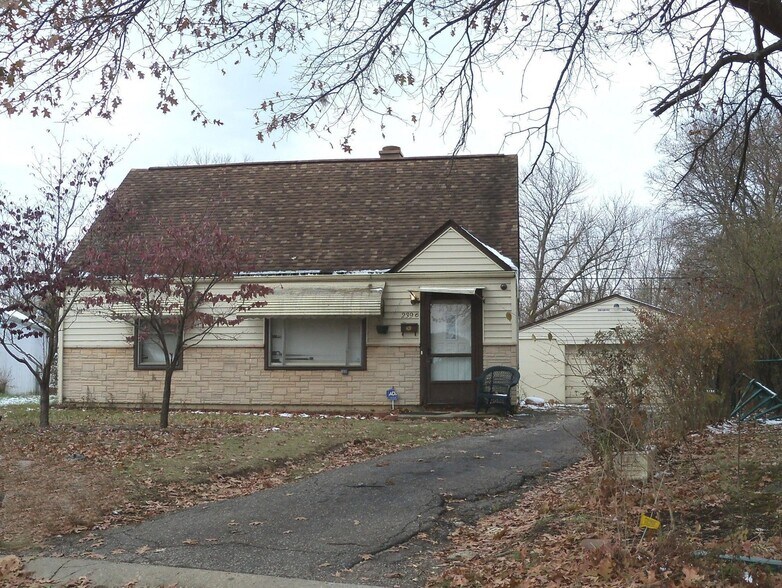 Primary Photo - 2396 Park Ct