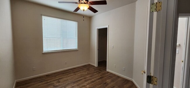 Building Photo - Beautiful 4 Bedroom Home in Elk Grove