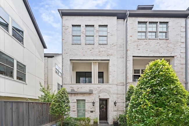 Building Photo - 4053 Leeland St