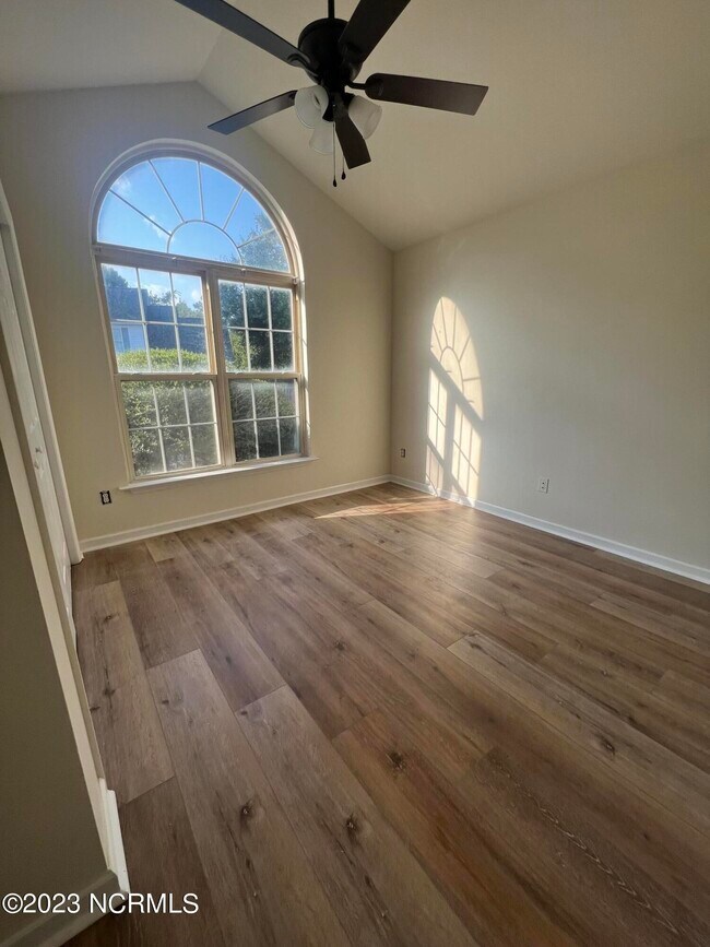 Building Photo - 1504 Amhearst Ct