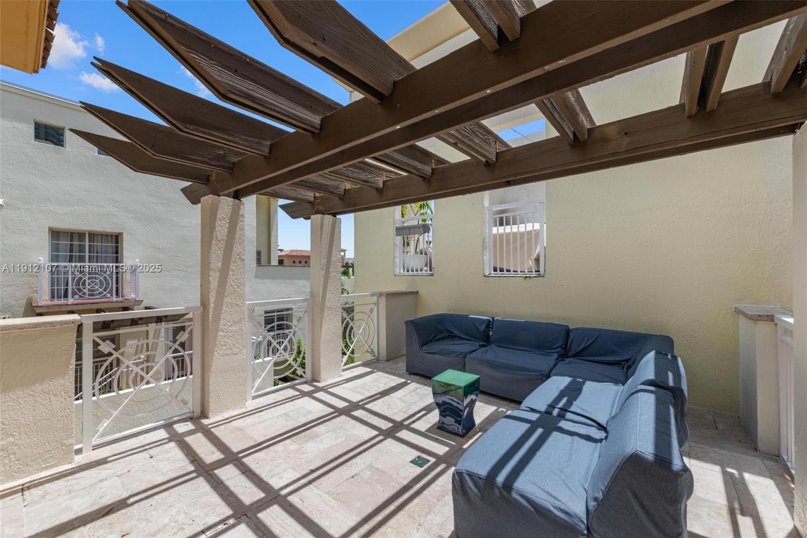 Building Photo - 100 Jefferson Ave