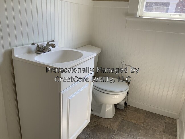 Building Photo - 132 Terrace Pl