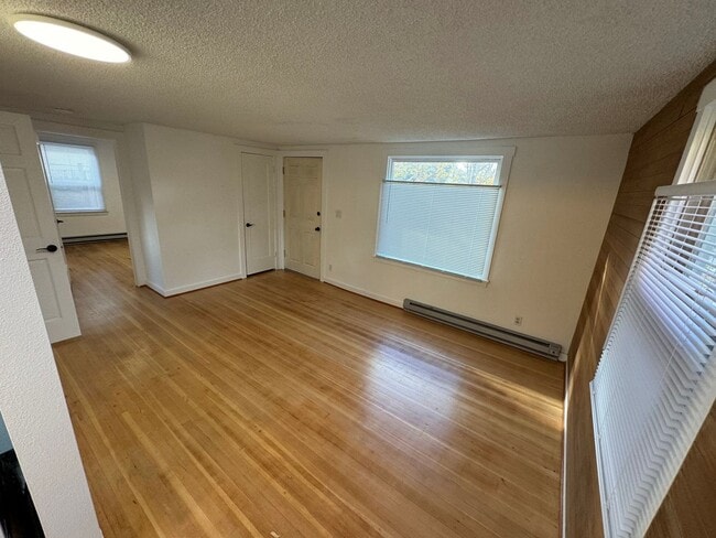 Building Photo - 2 Bedroom House in SE Eugene