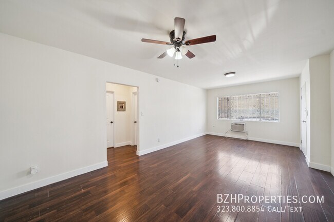 Building Photo - 5393 Romaine St