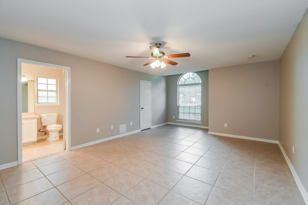 Building Photo - 401 Baybrook Dr