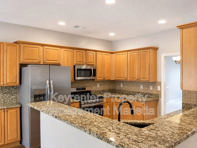 Building Photo - 2220 Rosemoore Walk NE
