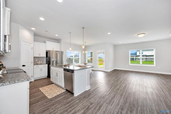 Building Photo - 134 Heritage Lakes Blvd