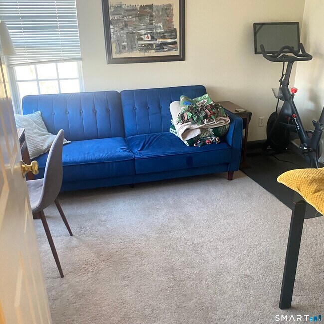 Building Photo - 3 Forest Glen Cir