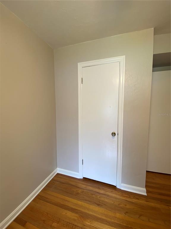 Building Photo - 1044 N Bumby Ave