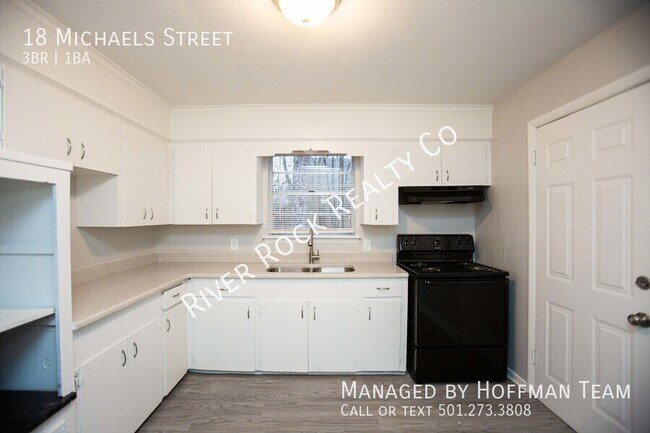 Building Photo - 18 Michaels St