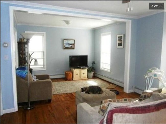 Building Photo - 119 River St