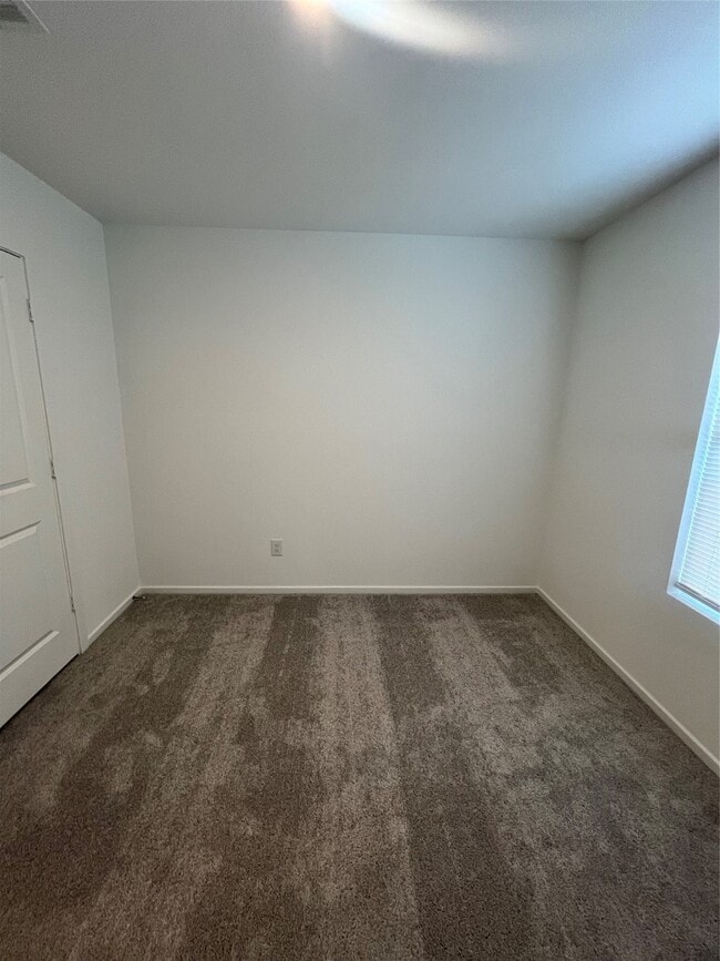 Building Photo - 25431 Birch Hl Dr