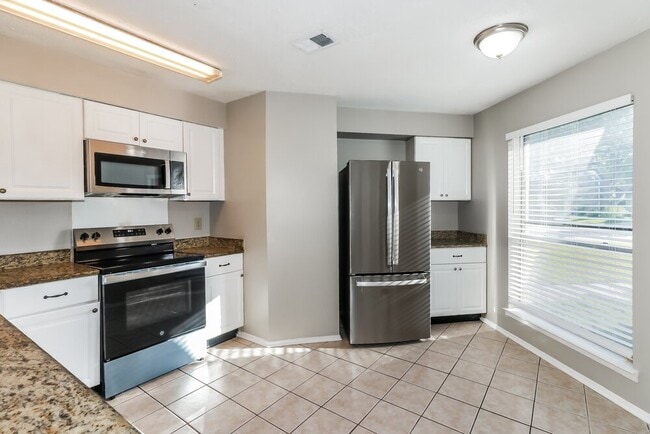 Building Photo - 10111 King Ranch Ln