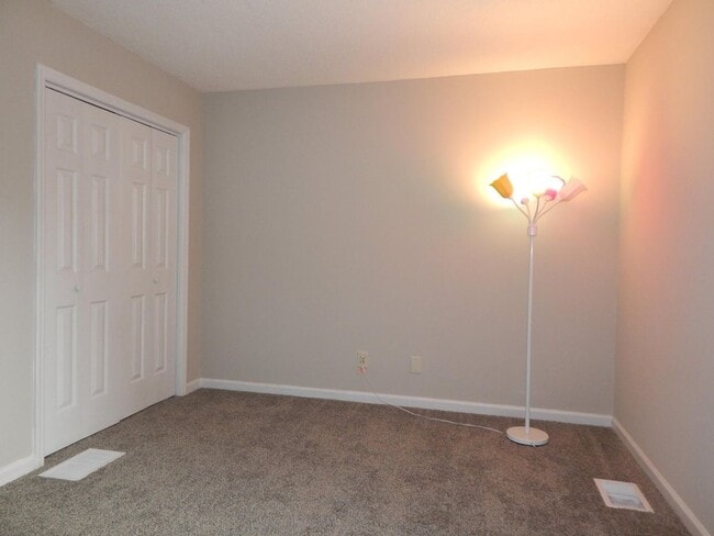 Building Photo - 944 Piney Grove Church Rd