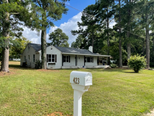 Building Photo - 423 W Main St