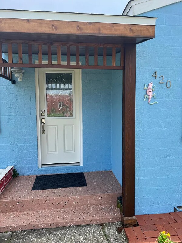 Primary Photo - 420 Ribault Ave