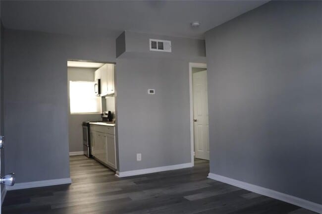 Primary Photo - 740 Cooper St SW