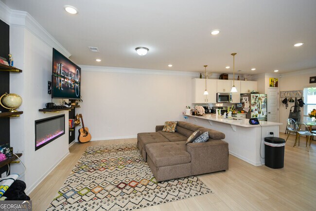 Building Photo - 2610 Ravencliff Dr