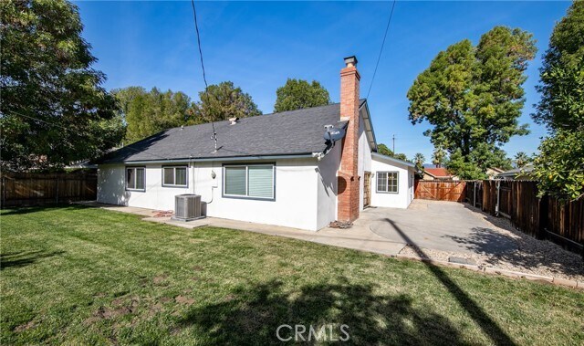 Building Photo - 25145 Daisy Ave