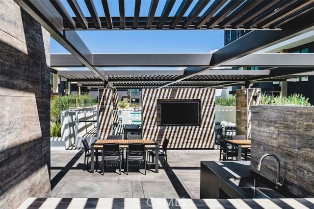 Building Photo - 388 Cordova St