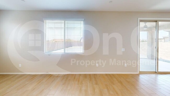 Building Photo - 10587 W Chadwick Dr