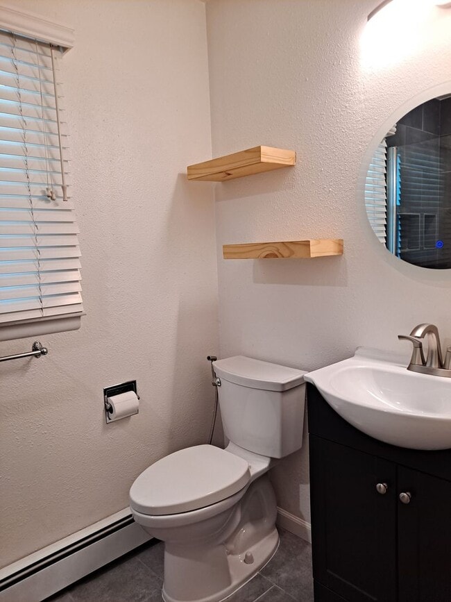Building Photo - ALL PROSPECTIVE TENANTS MUST SUBMIT A $58 ...