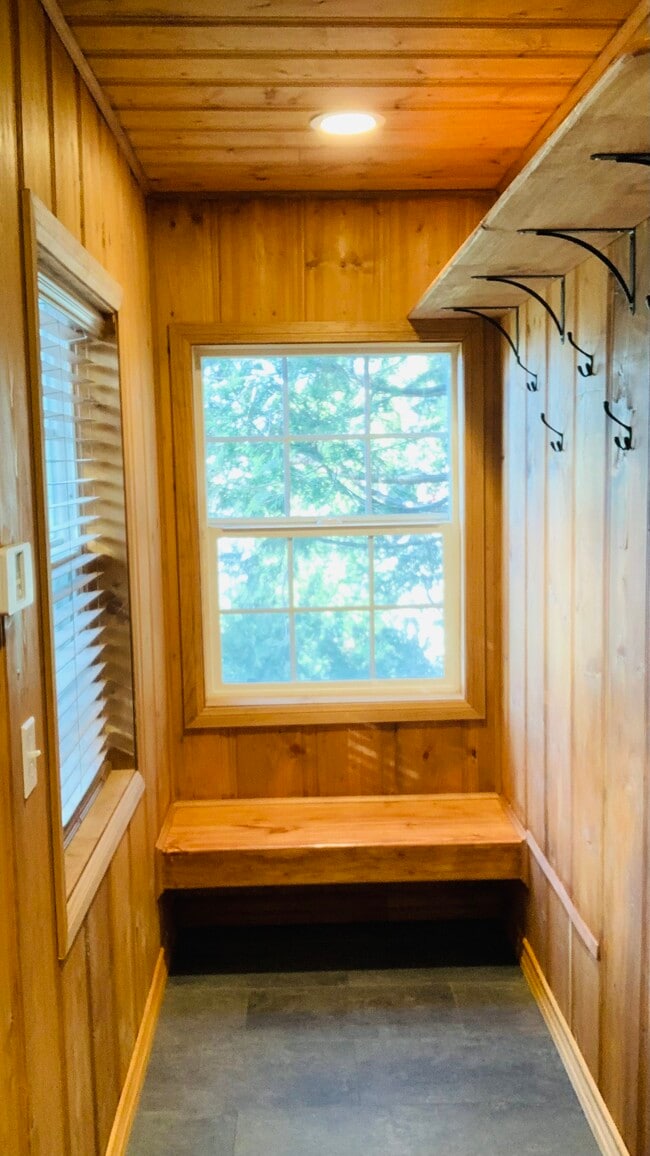 Building Photo - 24913 Matterhorn Ct