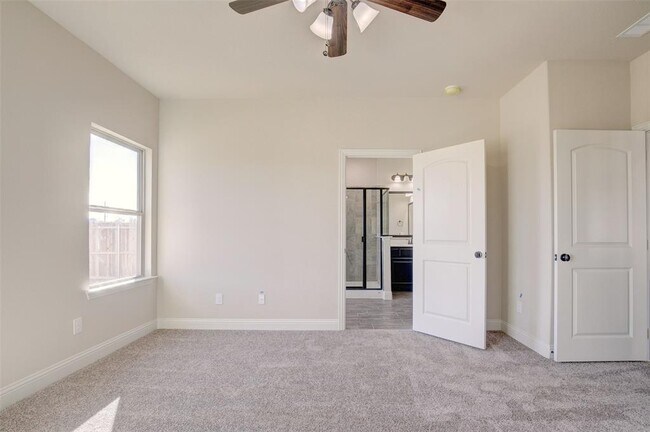 Building Photo - 7819 Cypress Dr