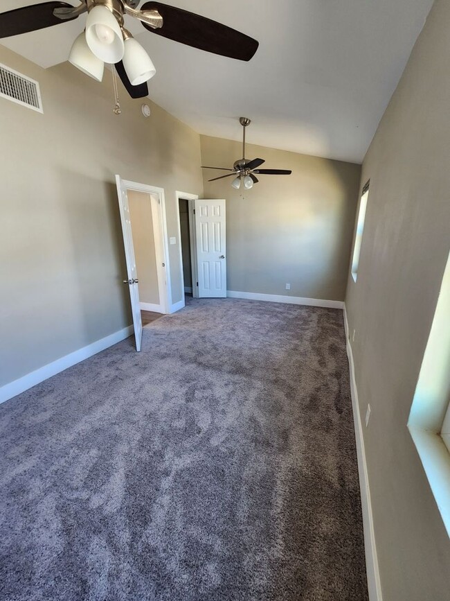 Building Photo - Charming 3 bedroom home in  prime Mesa loc...