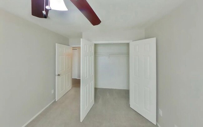 Building Photo - Move-In Ready 4-Bedroom Home with Timeless Appeal