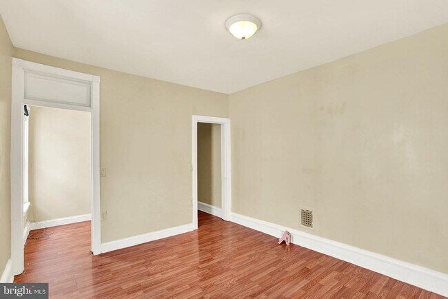 Building Photo - 234 W Douglass St