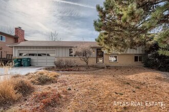Building Photo - 3135 Montebello Dr W